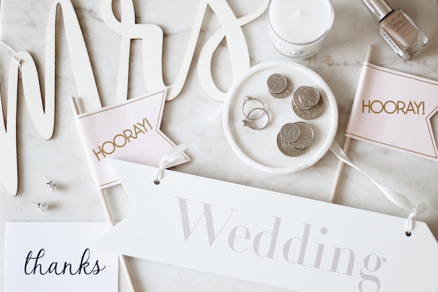 How To Keep Wedding Costs Down & Stick To A Wedding Budget